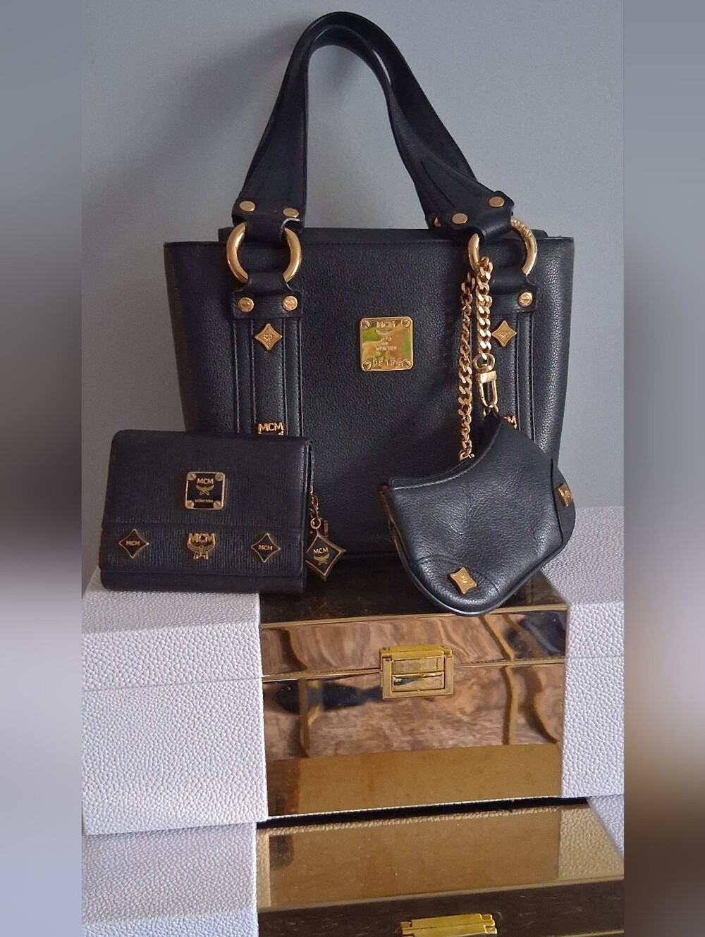 💯Authentic MCM Black Leather Shopper Tote with Wallet & Coin Pouch